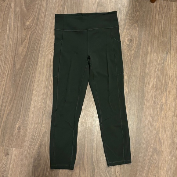 Lululemon Invigorate High-Rise Crop 23” - Picture 6 of 7